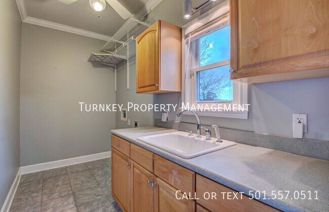 Building Photo - 4314 Old Oak Dr