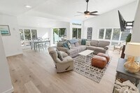 Building Photo - 561 S Sierra Ave