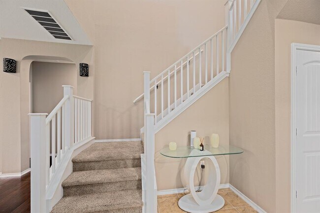 Building Photo - 1501 Arial Dr