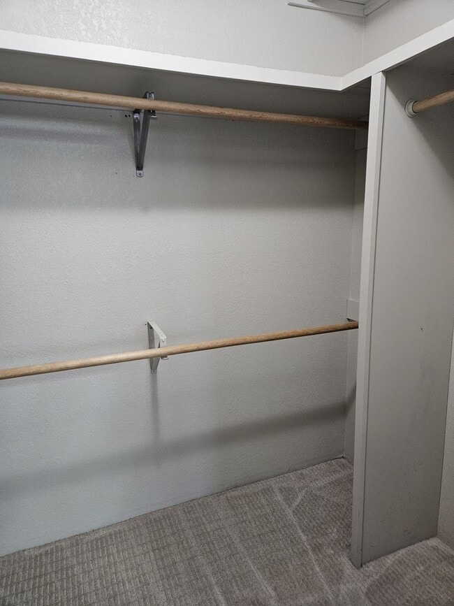 Building Photo - Wonderful townhome for rent in Nampa.  Near Lake Lowell.