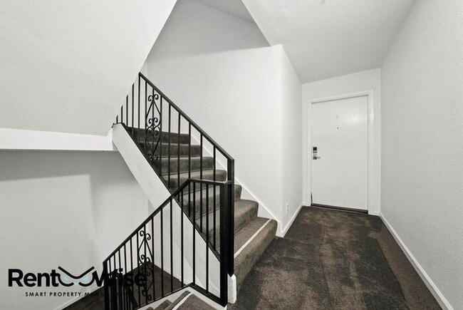 Building Photo - 1565 Sacramento St
