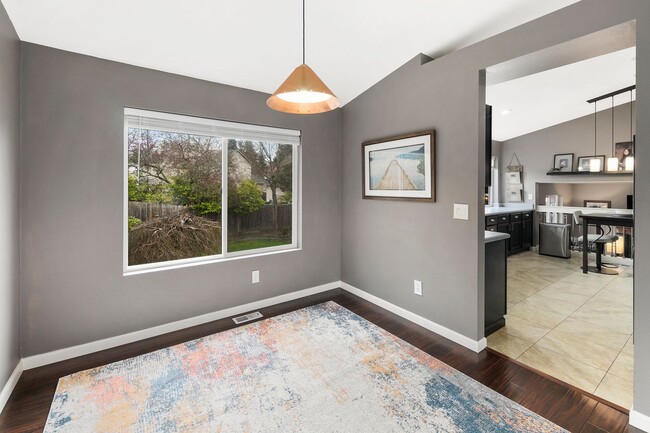 Building Photo - Great 3 Bed Home in Everett!