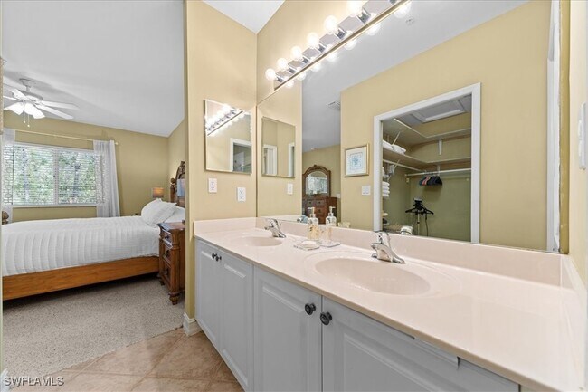 Building Photo - 7815 Regal Heron Cir