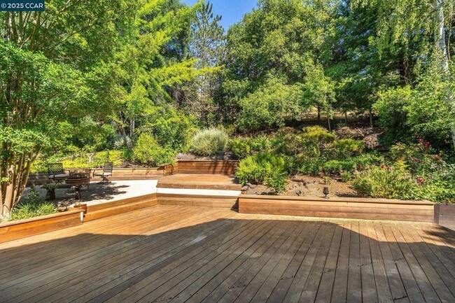 Building Photo - 3057 Deer Meadow Dr