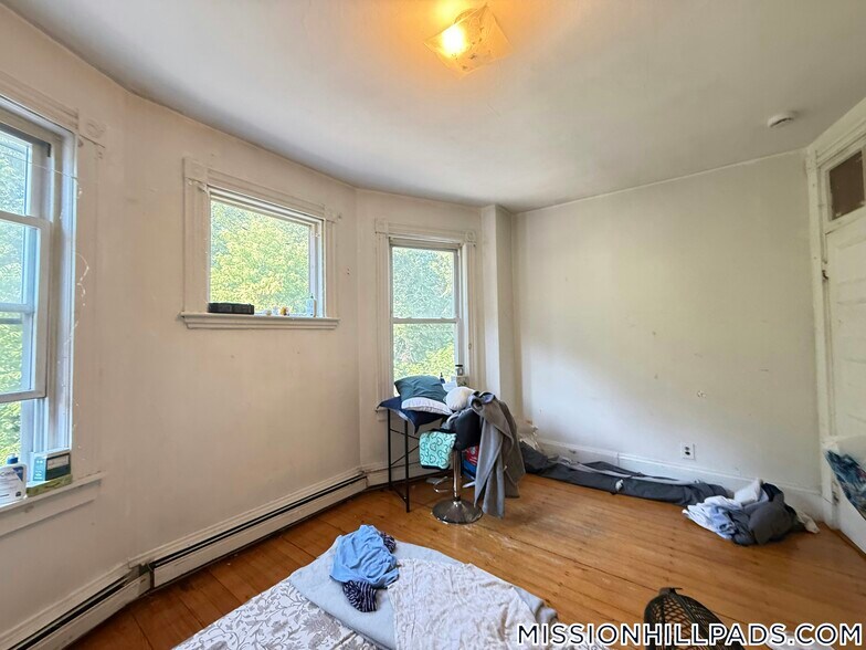 Building Photo - 50 Fisher Ave