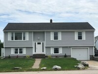 Building Photo - 28 Davisville Ln