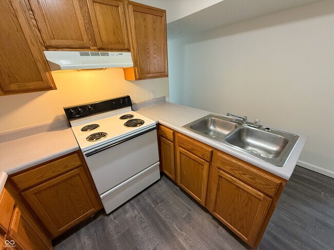 Building Photo - 315 N Jackson St