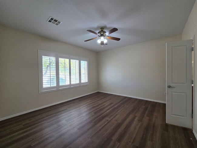 Building Photo - A Fabulous 3 Bedroom Home in Sun City Aliante 55+ Community