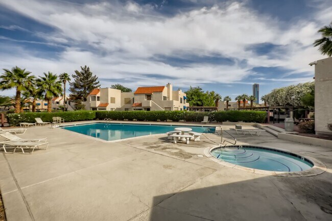 Building Photo - Sparkling Clean 2 bedroom, 2 bathroom upstairs condo in Springs Oaks