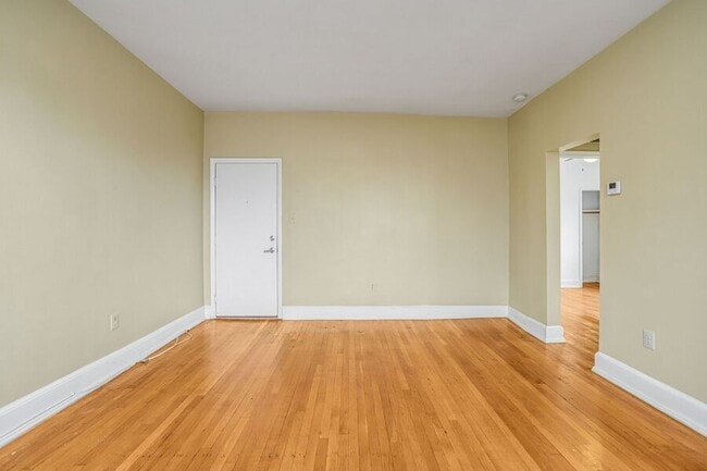 Building Photo - 1725 Lanier Pl NW