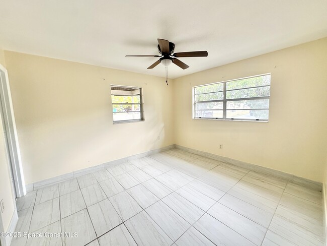 Building Photo - 4410 Shaw Ave