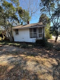 Building Photo - Simple 1BR/1BA Home Only $850/Month