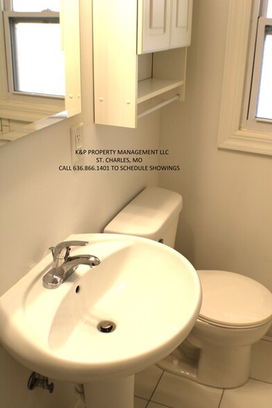 Building Photo - 404 Tecumseh St