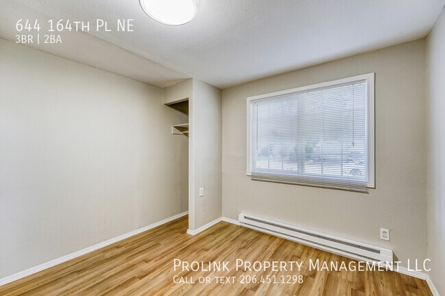 Building Photo - 644 164th Pl NE