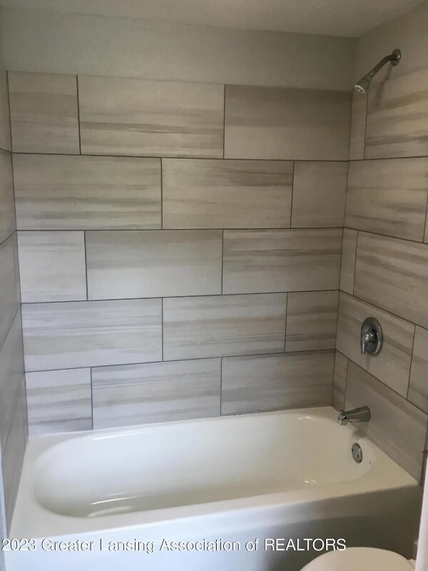 Building Photo - 1037 E Oakland Ave