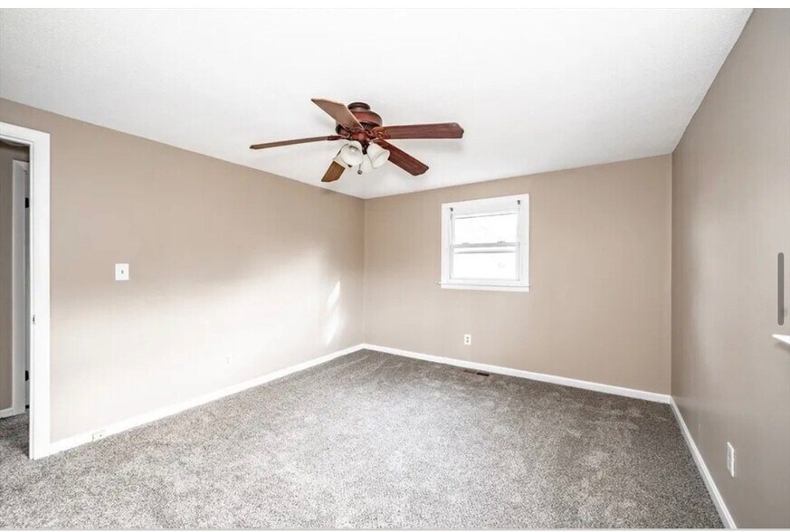 Building Photo - 11 Hope Farms Dr