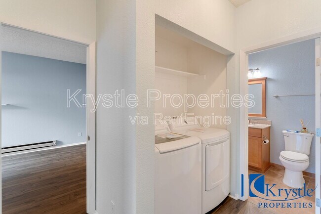 Building Photo - 1201 Glen Cove Pkwy