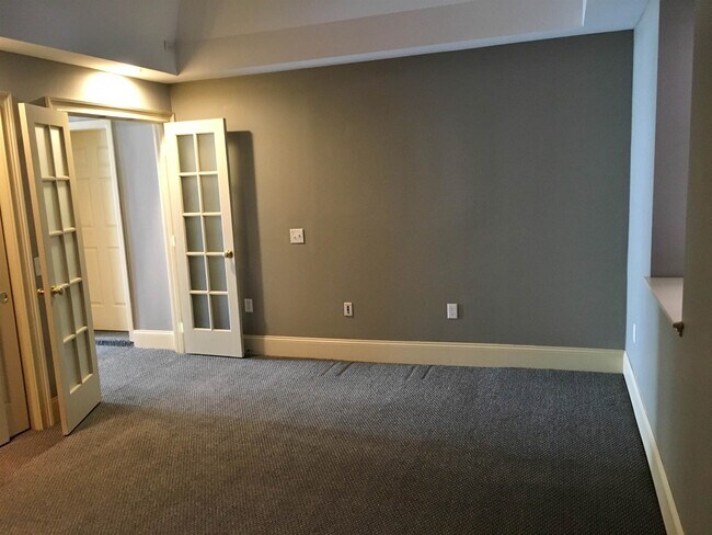 Building Photo - 40 Hanover St
