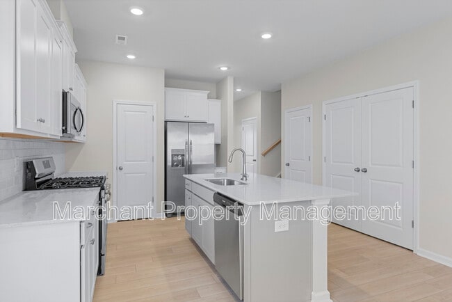 Building Photo - 211 Backstay Ln