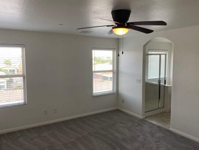 Building Photo - TUSCANY GUARD GATED COMMUNITY. LOTS OF UPGRADES AND HOA AMENITIES