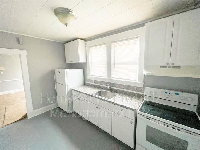 Building Photo - 7712 Old Harford Rd