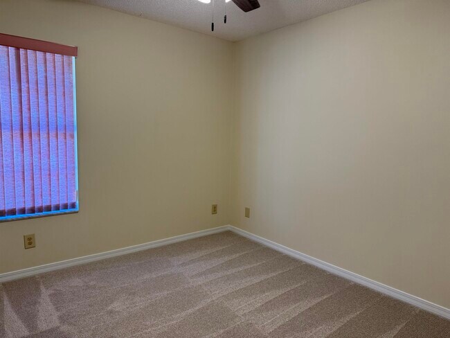 Building Photo - 6741 Veronica Ct