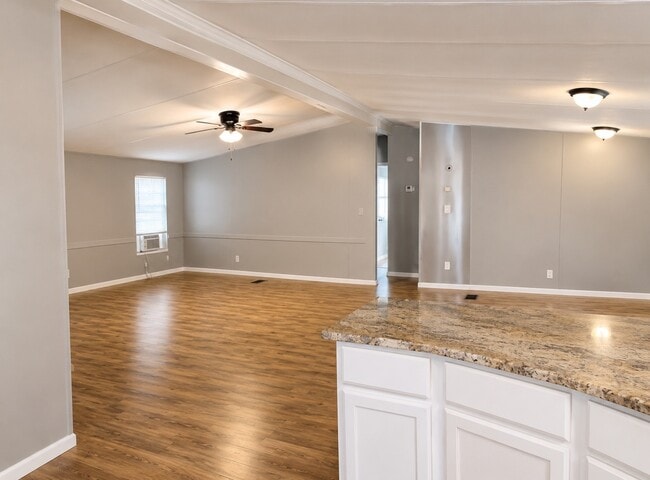 Building Photo - 13142 FM 1484 Rd