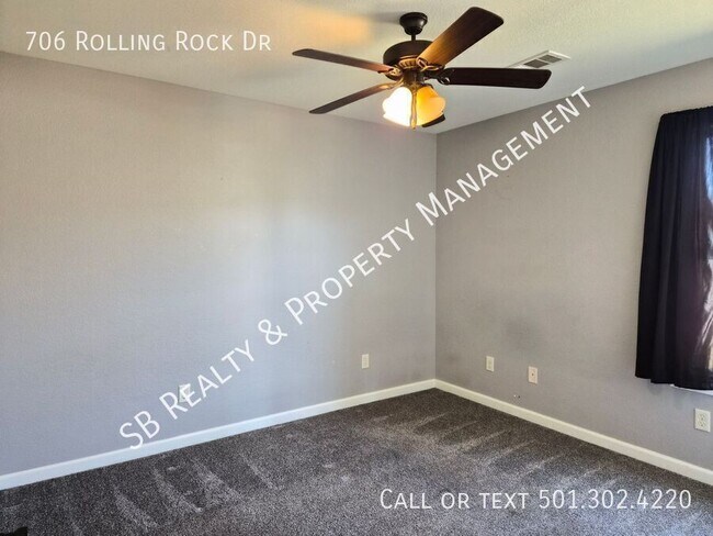 Building Photo - 706 Rolling Rock Dr