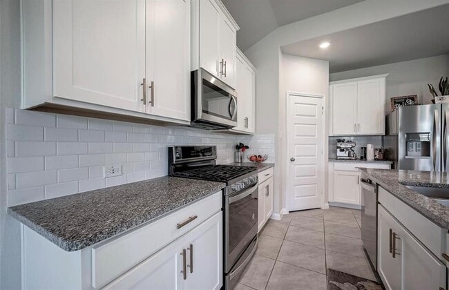 Building Photo - 1123 Vine House Dr
