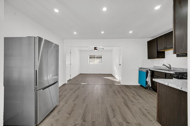 Building Photo - 3 Bedroom 1 Bathroom House for Rent!