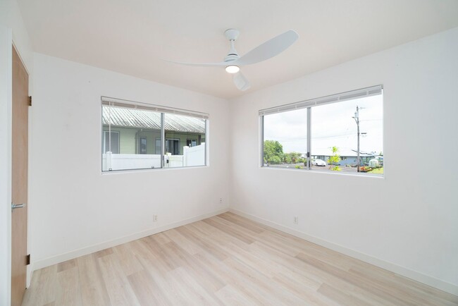 Building Photo - Available in Hilo - 3bd/2ba Home