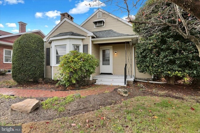 Building Photo - 4710 Perkiomen Ave