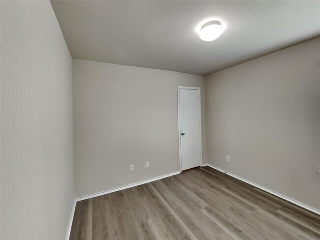 Building Photo - 7335 Winter Song Dr
