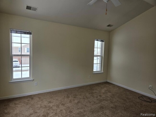 Building Photo - 27341 Hidden Oaks Dr