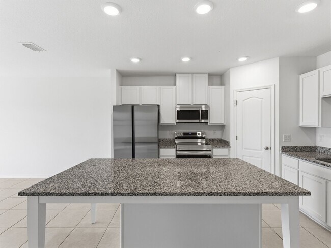 Building Photo - Practically brand-new 3 BR/2.5 BA/1 Car Garage Townhome in Mirada