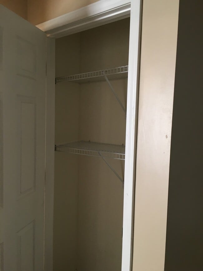 Building Photo - 621 S Wilkinson St