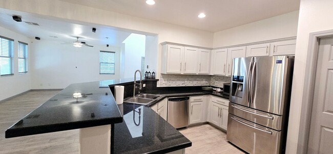 Building Photo - Upgraded-Gorgeous 3 bedroom in Henderson!