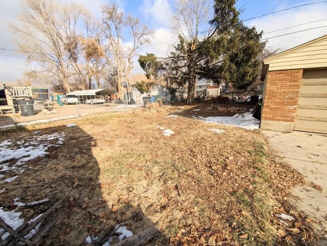 Building Photo - 3854 Jefferson Ave