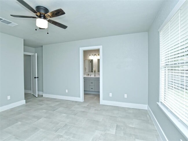 Building Photo - 1303 Green Terrace Dr