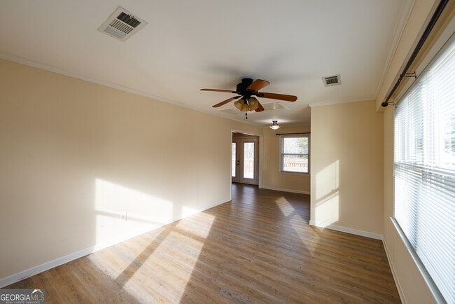 Building Photo - 953 McCullough Rd