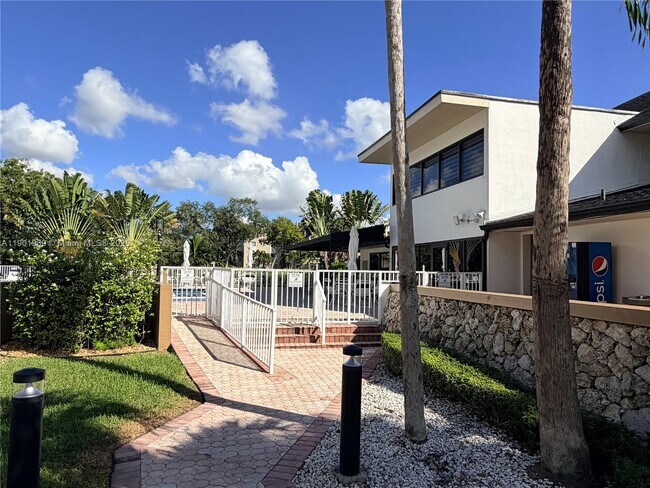 Building Photo - 7715 SW 86th St