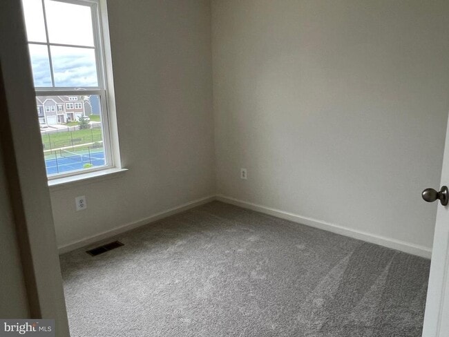 Building Photo - 211 Clifton Mnr