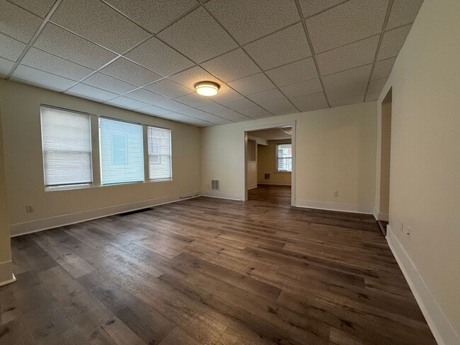 Building Photo - Updated 1-BR Apartment Now Available in Munhall/Homestead!