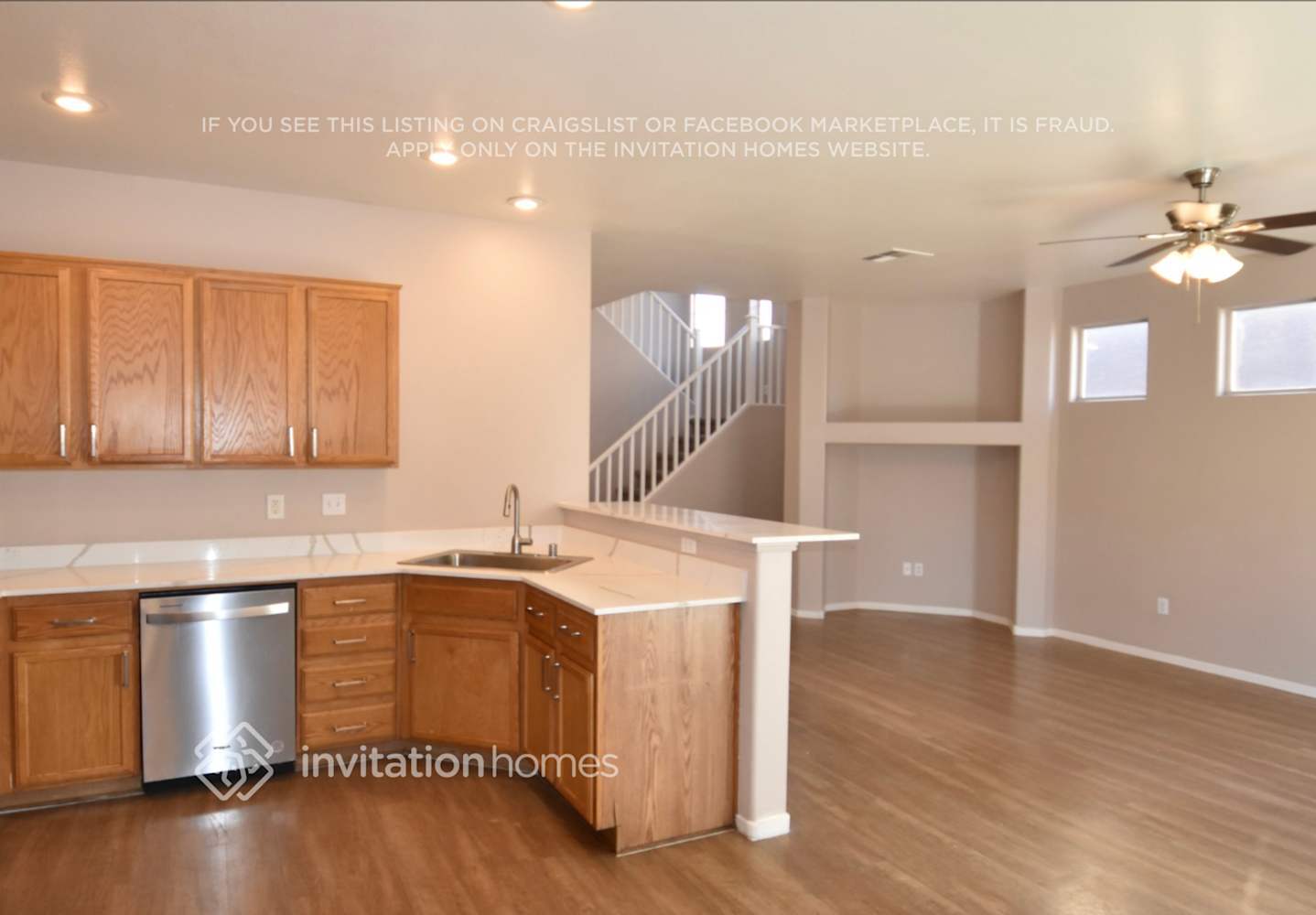 Building Photo - 9413 Santana Siesta Ave