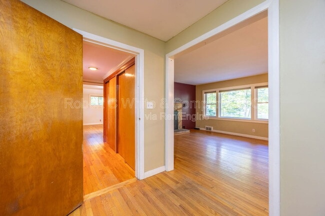 Building Photo - 451 Birch Mountain Rd