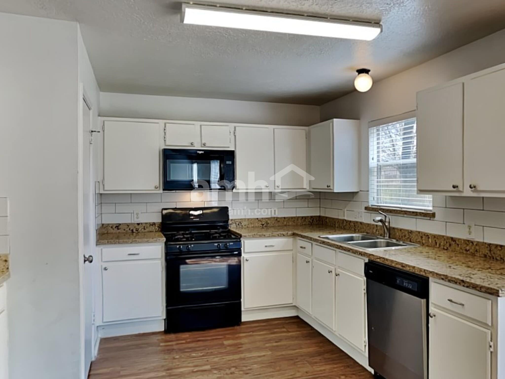 Building Photo - 5349 Yale Dr