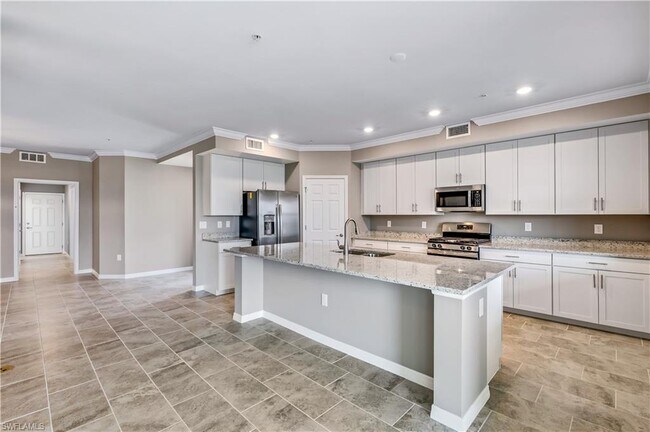 Building Photo - 15927 Grassland Ln