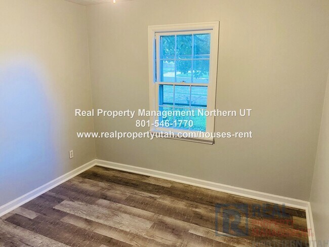 Building Photo - 3 Bedroom 1.5 Bath Ogden Home available now