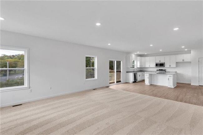 Building Photo - 315 William Dr