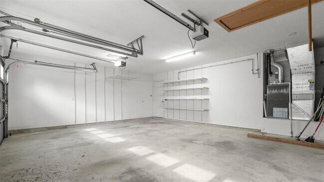 Building Photo - 9428 SW 39 Ave